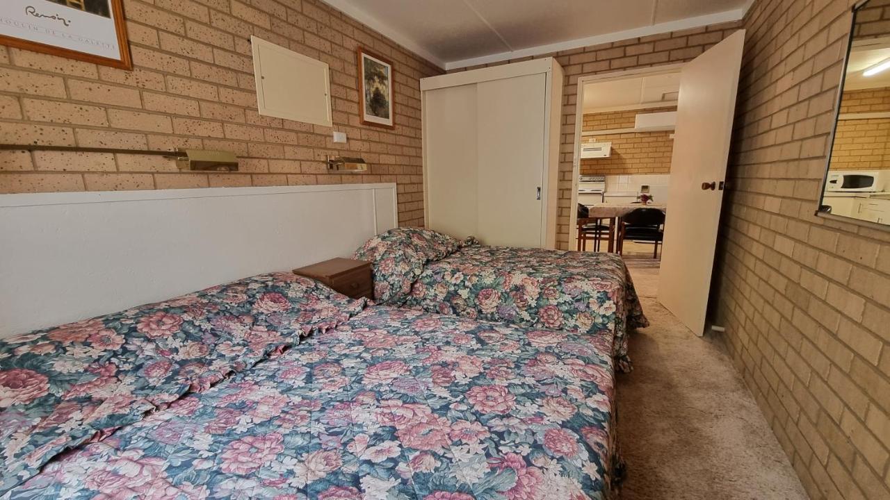 Lone Pine Motel Corowa Esterno foto