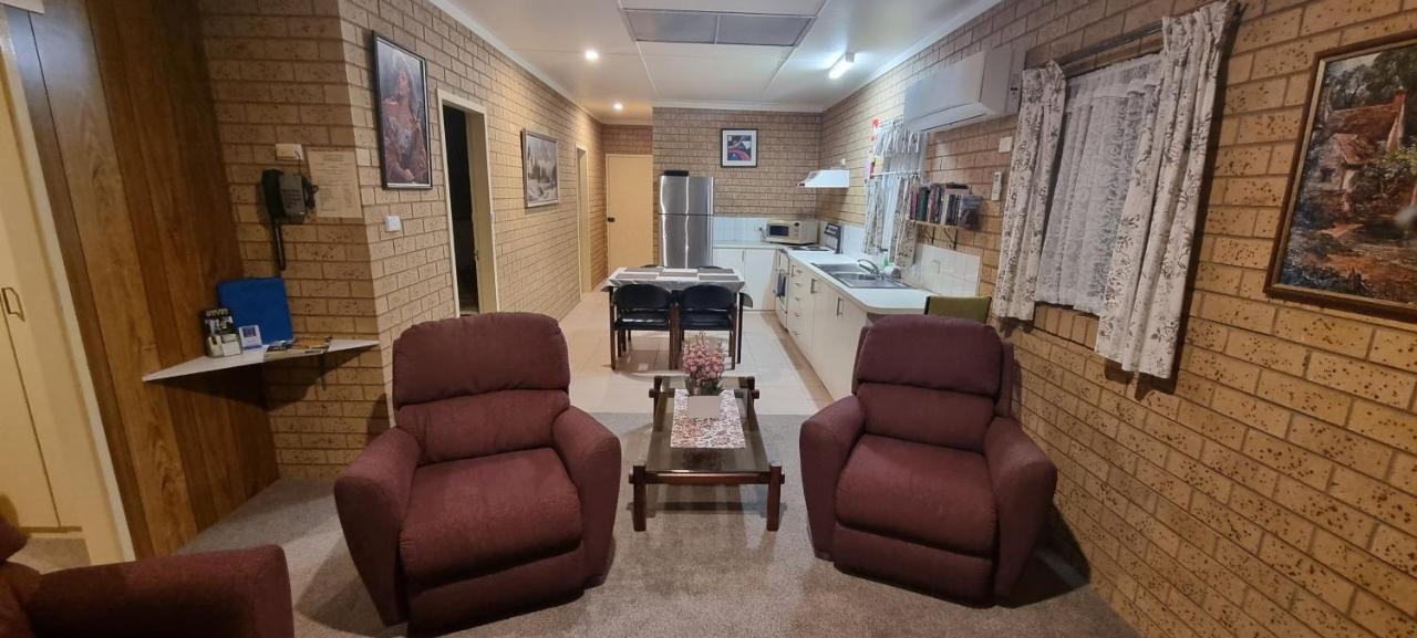 Lone Pine Motel Corowa Esterno foto